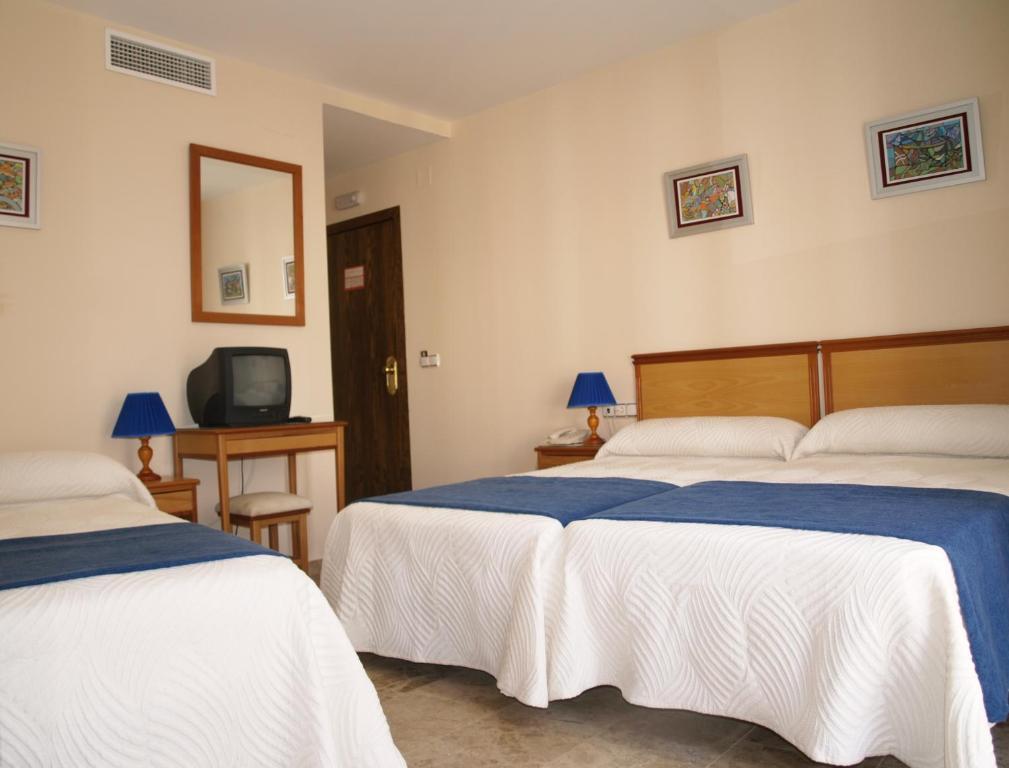 Hotel Al-Yussana Lucena Cameră foto