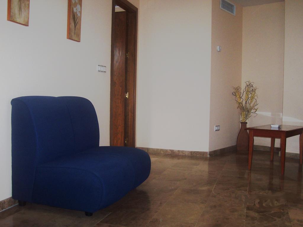 Hotel Al-Yussana Lucena Exterior foto